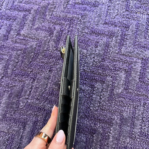 Kate Spade Slim Bifold Wallet Black White - Picture 5 of 7